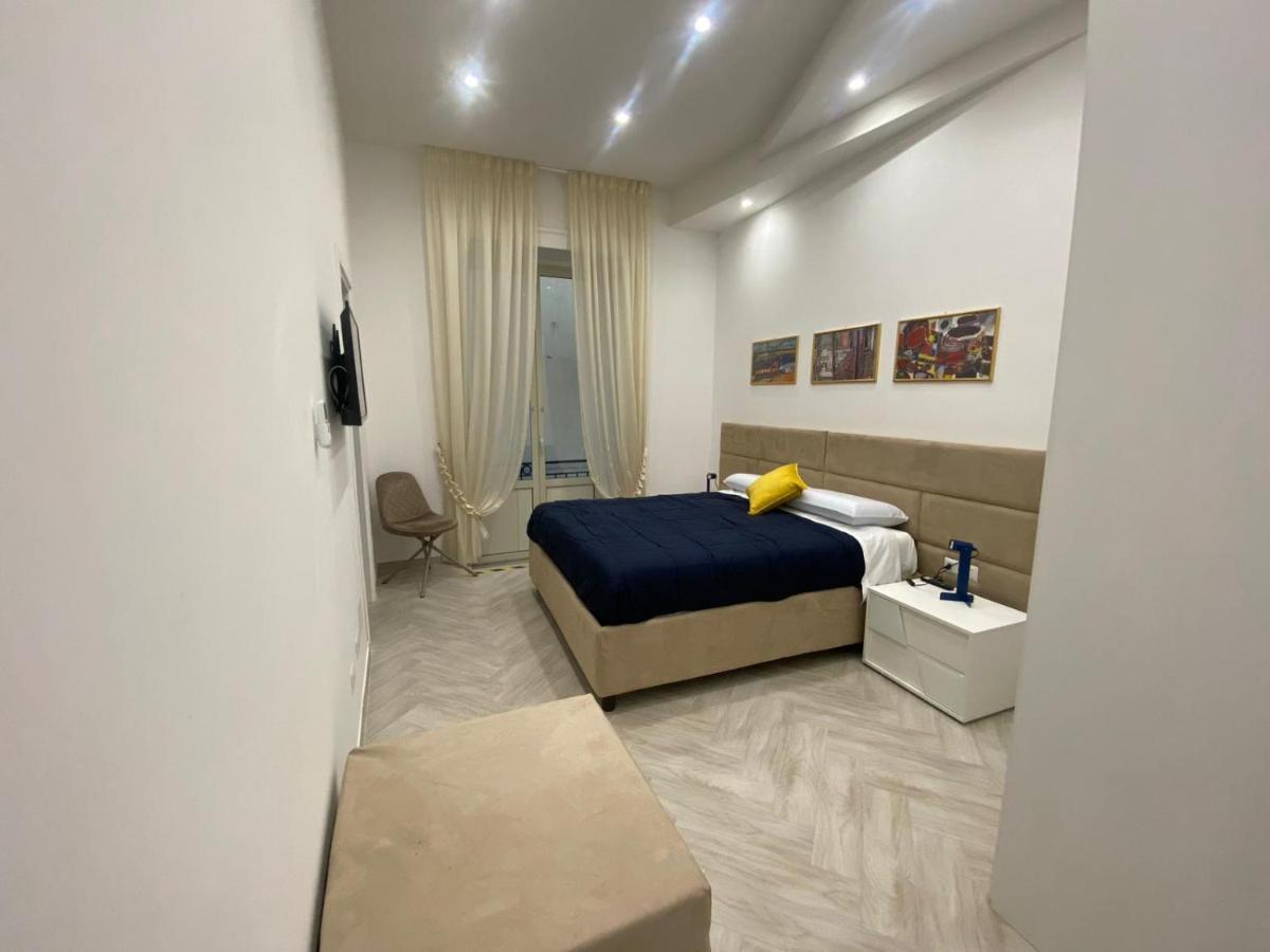 Flo' Hotel เนเปิลส์ ภายนอก รูปภาพ