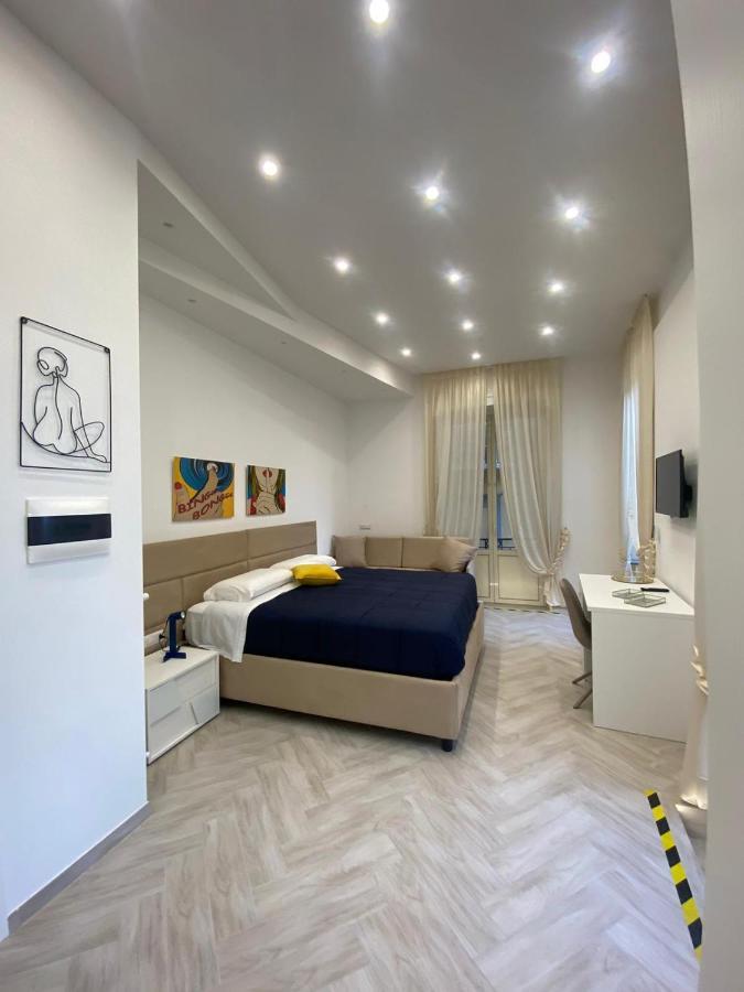 Flo' Hotel เนเปิลส์ ภายนอก รูปภาพ