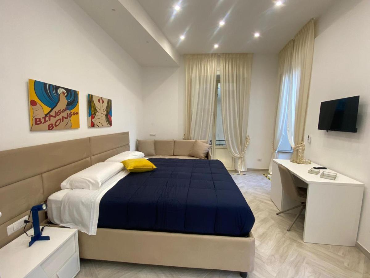 Flo' Hotel เนเปิลส์ ภายนอก รูปภาพ