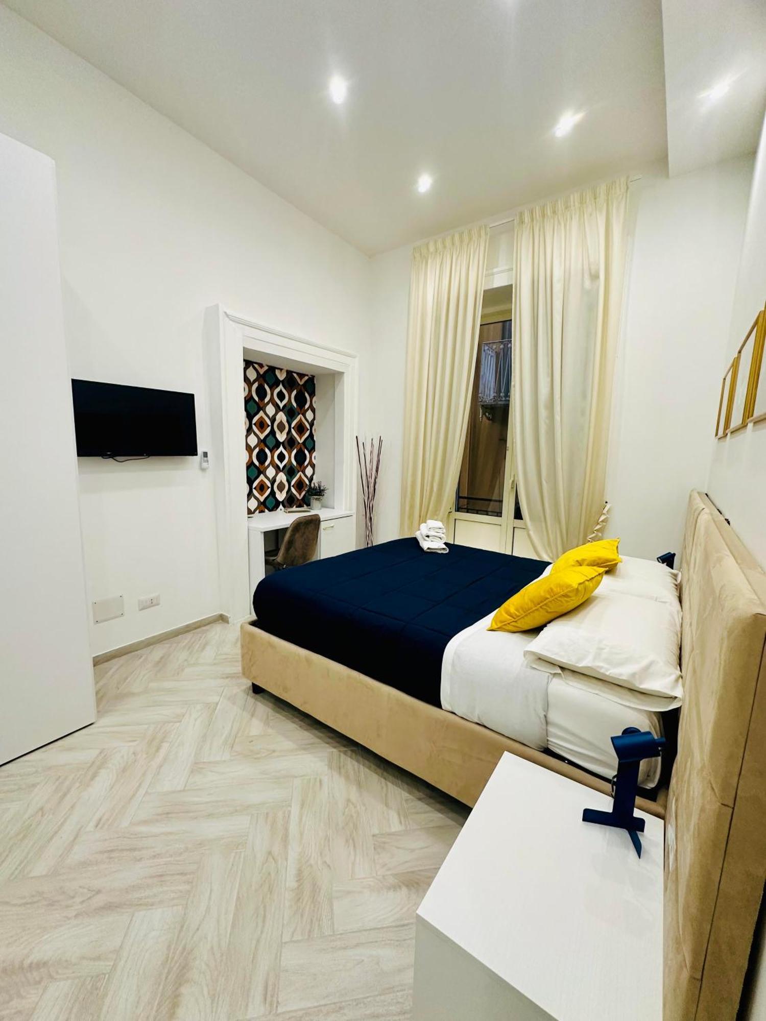 Flo' Hotel เนเปิลส์ ภายนอก รูปภาพ