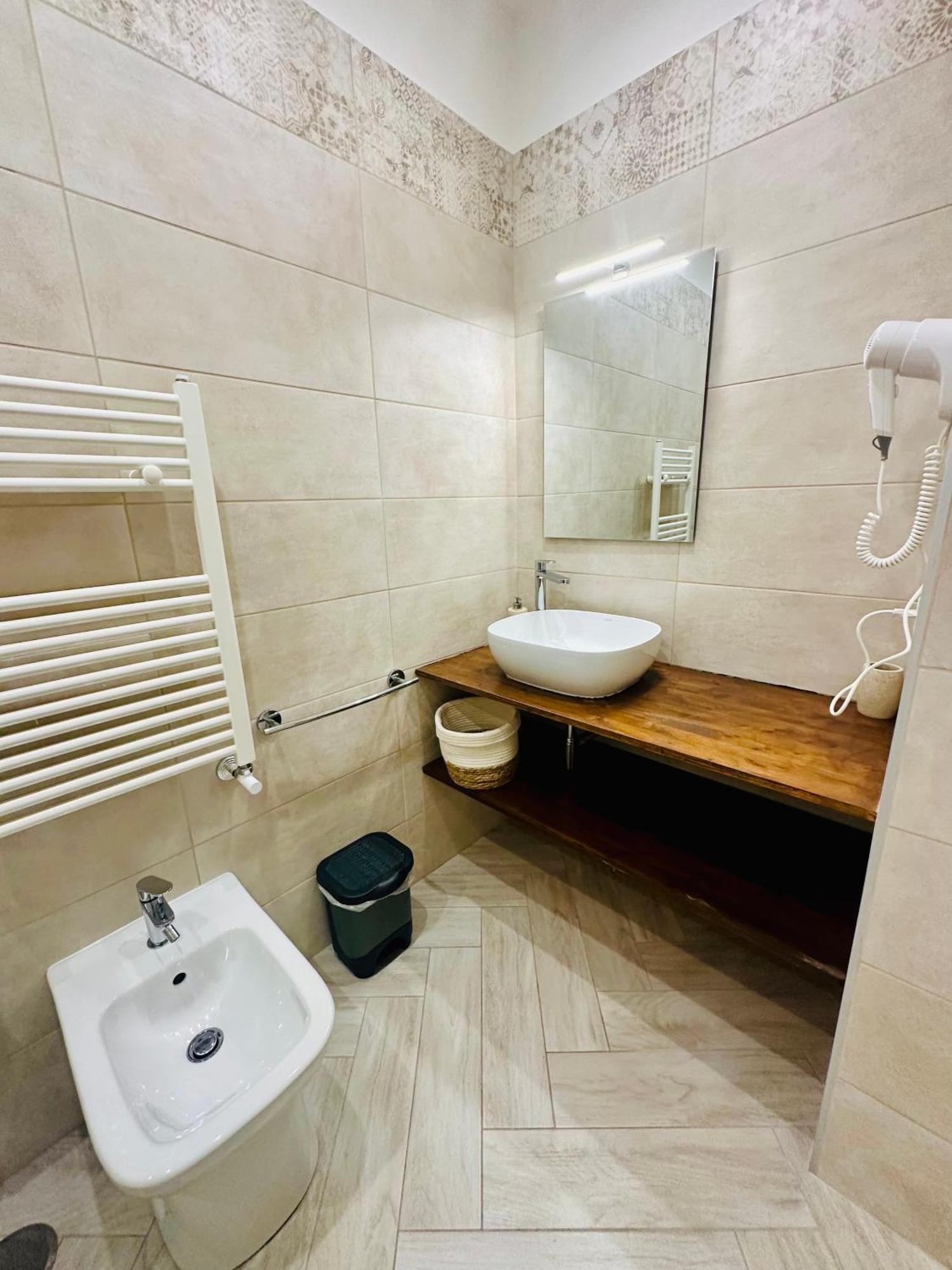 Flo' Hotel เนเปิลส์ ภายนอก รูปภาพ